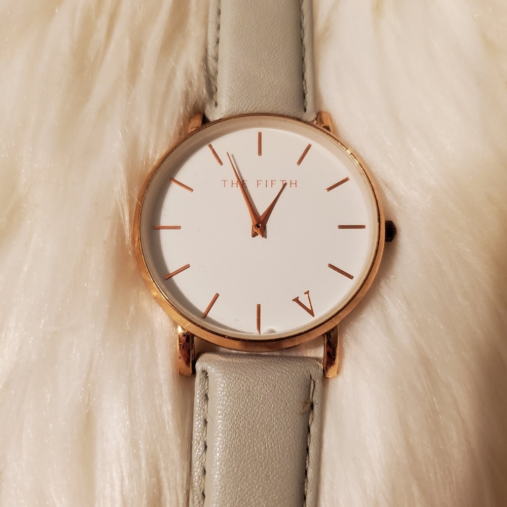 🎁3/$30 The Fifth Elegant Gray and Gold Watch GUC NEEDS NEW BATTERY - Picture 2 of 10